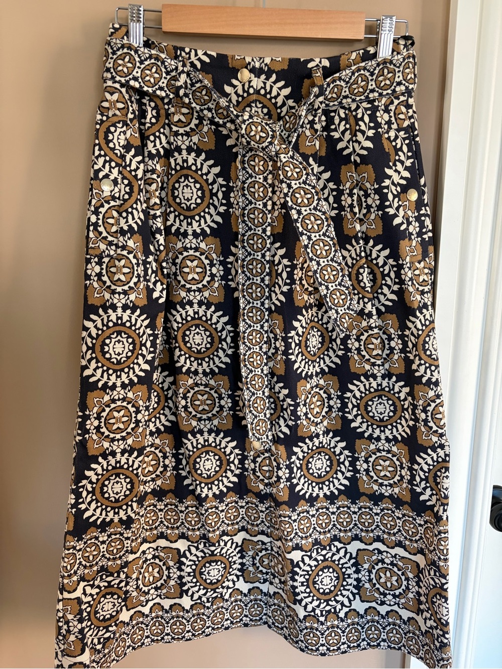 Cara Cara White, Brown & Navy Medallion Tie-Waist Midi Skirt